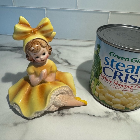 Lefton Vintage Ceramic Yellow Bow Figurine - Picture 6 of 6